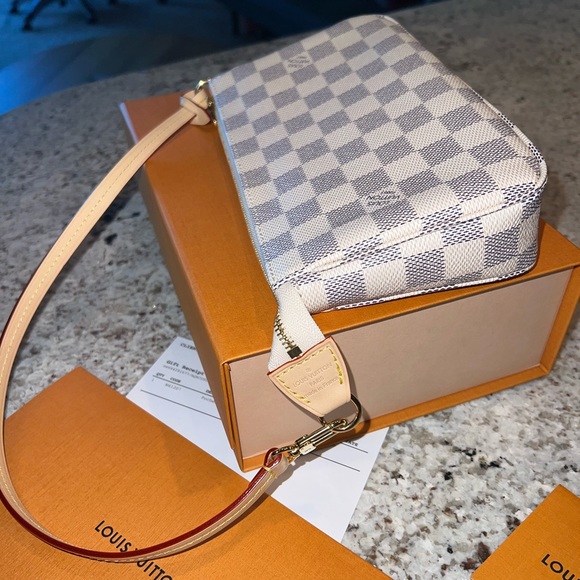Louis Vuitton Pochette Accessoire Azur - Picture 11 of 12